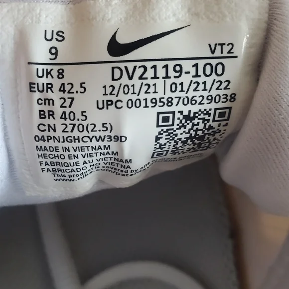 🚨Nike Air Max Mens White and Red Sneakers🚨 - Picture 5 of 5